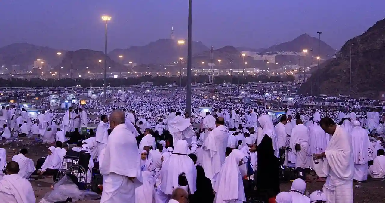 How Technology Helps You Find and Book Umrah Packages Online